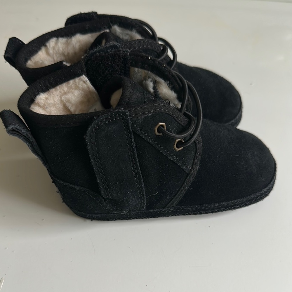 Black Kids Shoes with Faux Fur Lining